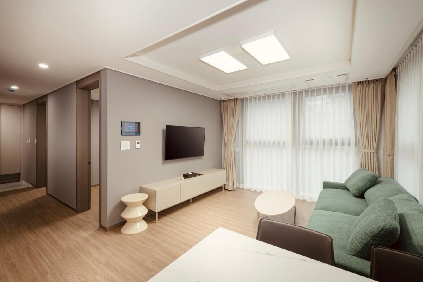 Sollago Myeongdong & ホテル 4*