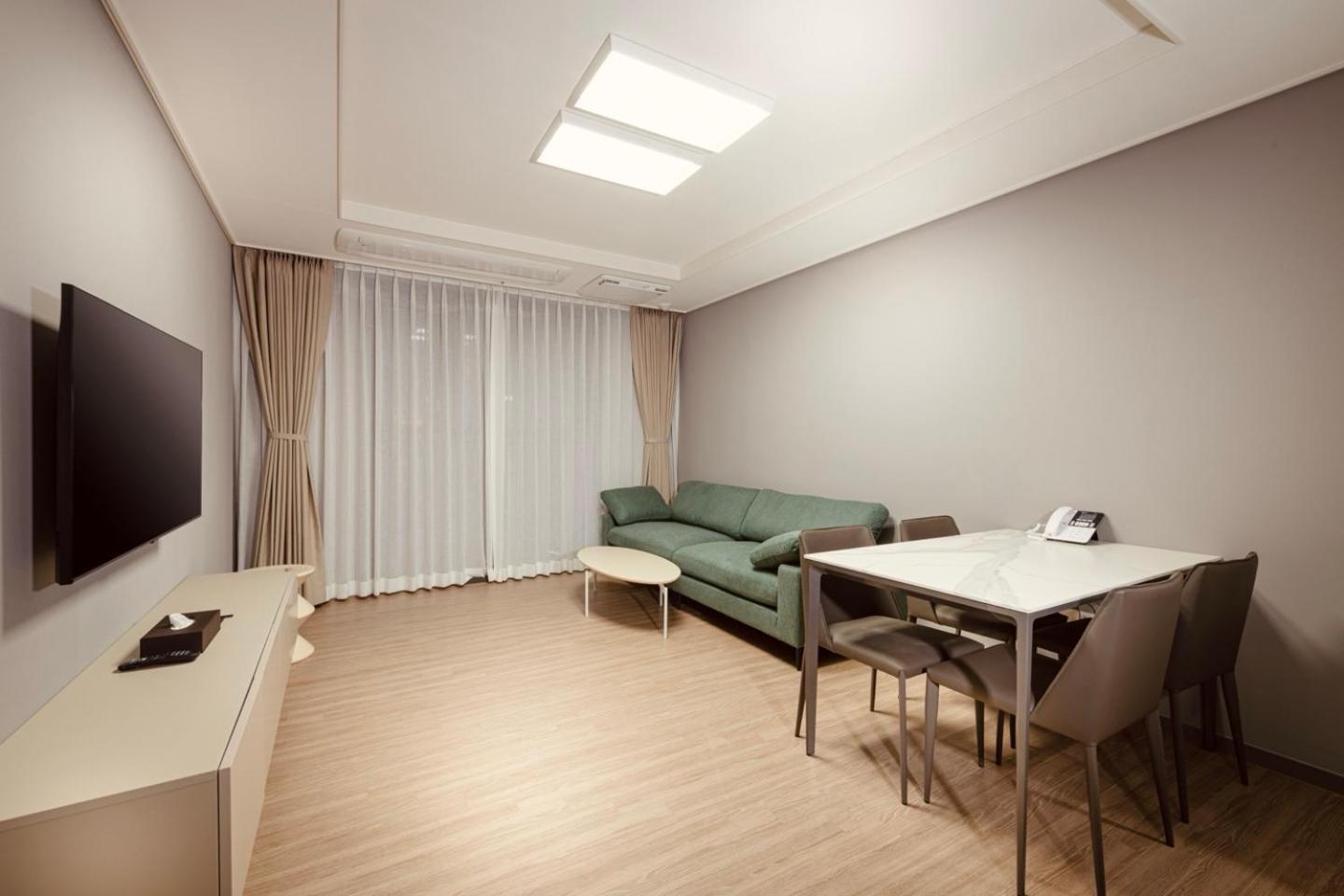 โรงแรม Sollago Myeongdong & โซล