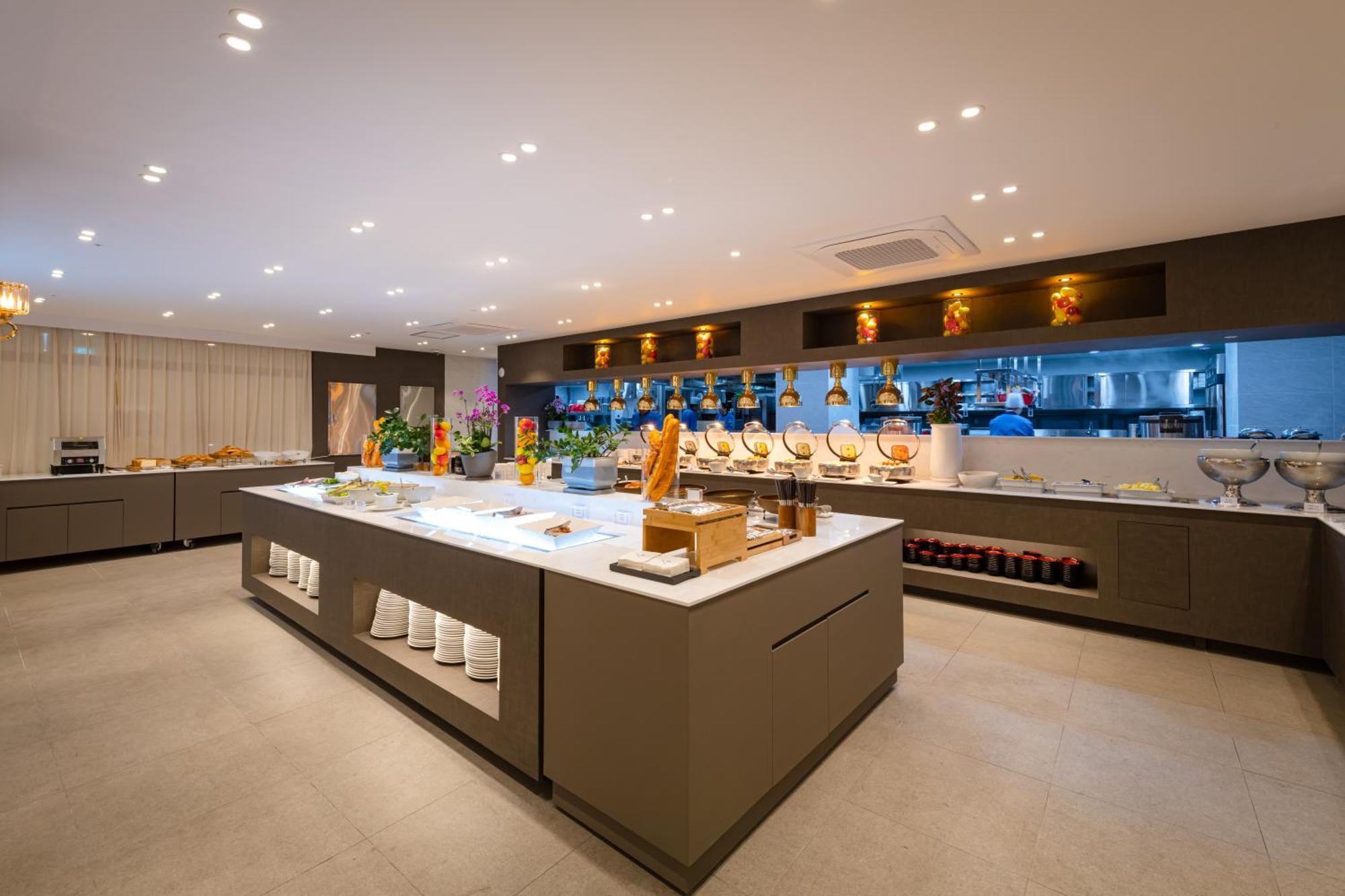Sollago Myeongdong & โรงแรม